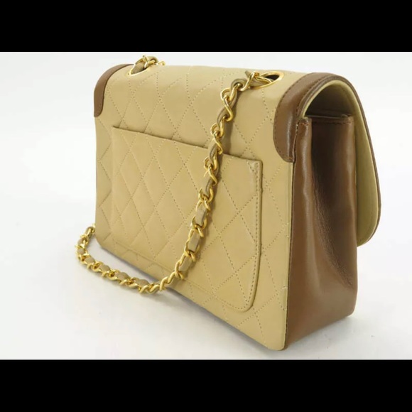 AUTHENTIC CHANEL SINGLE FLAP WITH POUCH - Picture 4 of 12